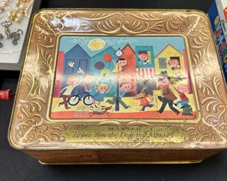 Mattel Dancing Monkey Box