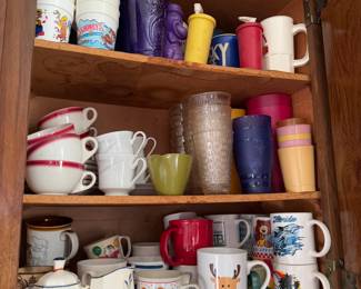 Mugs and cups $1 each or less 