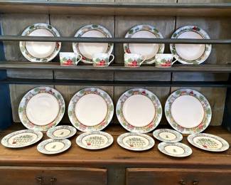 Timberlake modern Old Salem China, 4 place settings