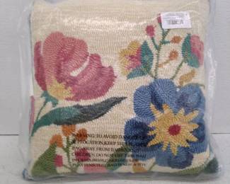 Plow And Hearth 18 Inch Indoor, Outdoor Hand Hooked Garden Pillow, Wildflowers