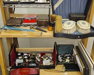 Men's jewelry and travel sets