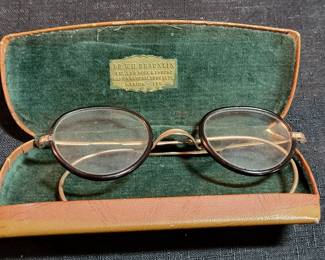 VINTAGE GLASSES
