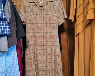 VINTAGE CLOTHES