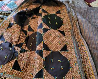 VINTAGE QUILTS