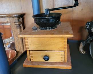 VINTAGE COFFEE GRINDER