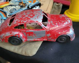 VINTAGE METAL TOY CAR
