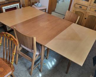 KROEHLER MID CENTURY MODERN DINING TABLE . I LEAF. 6 CHAIRS