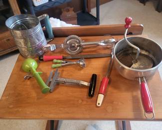 VINTAGE KITCHEN