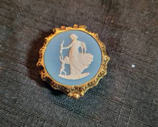 TOUJOURS MOI VENUS PERFUME COMPACT