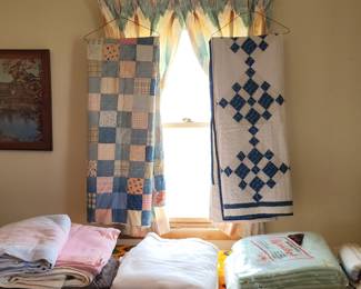 VINTAGE QUILTS