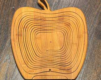 Collapsible Apple Shape Fruit Basket.