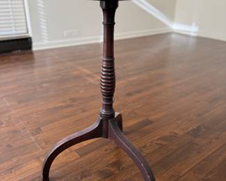 Antique Oval Pedestal Side Table - Only 1. Photo 1 of 2.