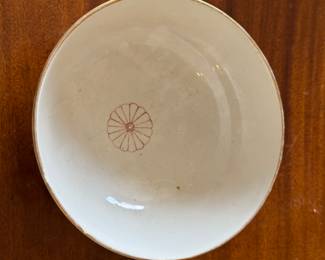 Antique English Imari Bowl. Photo 2 of 3.