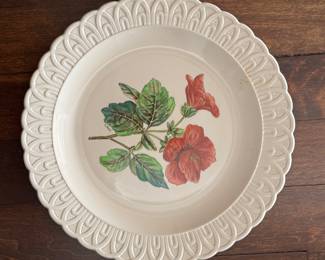 Set of 12 Copeland Spode Begonia Dinner Plates. Each Measures 9" D. Photo 1 of 2.