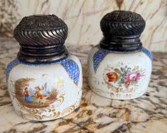 Pair of Victorian Porcelain Transfer Jars. Photo 1 of 3