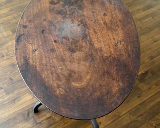 Antique Oval Pedestal Side Table - Only 1. Photo 2 of 2.