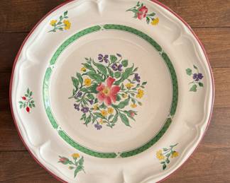 Carleton Varney "Roselynn" by International China. 48 Pieces. Set of 12 Each: Dinner, Salad, Cup & Saucer. Photo 1 of 2.