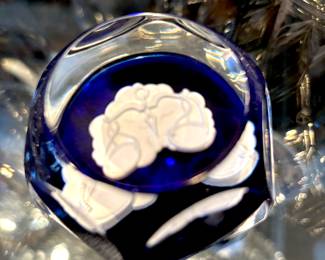 Baccarat Zodiac Libra Scales paperweight