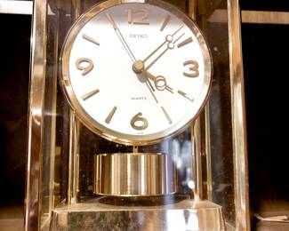 Gold Seiko quartz clock