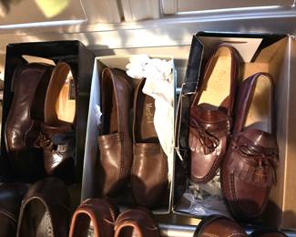 Large selection of men's shoes size 10