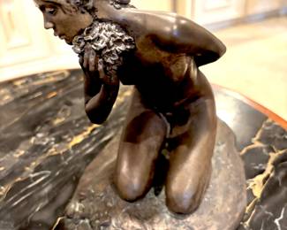 Vintage bronze kneeling girl by Steizer