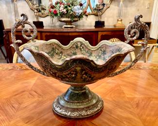 Large centerpiece pedestal bowl
