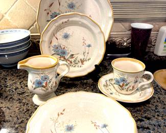 Mikasa "Blue Daisy" oven to table dishes