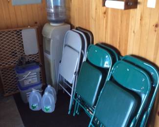 Card table and 4 padded chairs