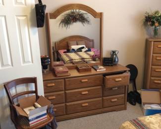 Queen bedroom set