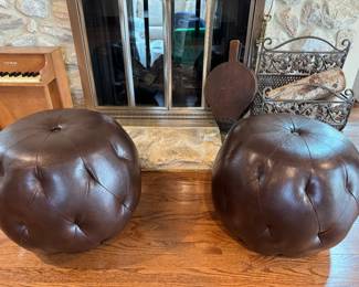 Pair of leather foot rest/ottoman's