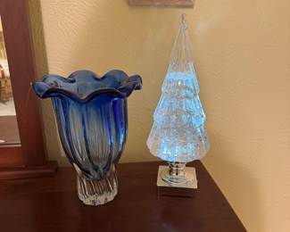 Beautiful navy ruffle edged vase and fun lit automated Christmas tree.