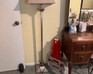 Floor lamp