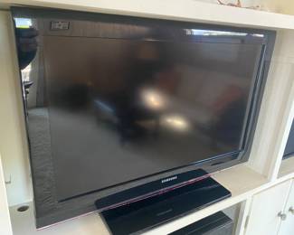 Samsung TV $ 40.00