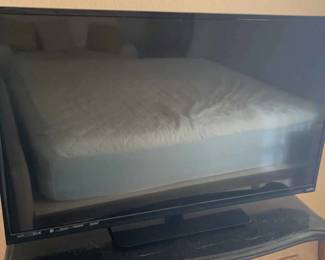 VIZIO 42-Inch 1080p 120Hz Smart LED HDTV *No Remote or Power Cord*