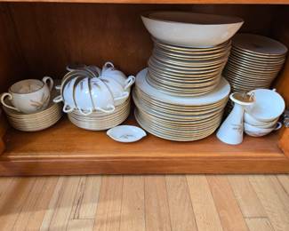 Lenox wheat dishes