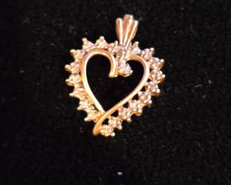 14k gold heart pendant
