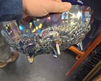 Carnivale glass footed bowl with uranium 