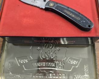 smith and Wesson pocketknife golden issue