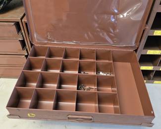 5 sets of organizers and some contents 