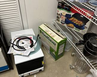 assorted kitchen items 