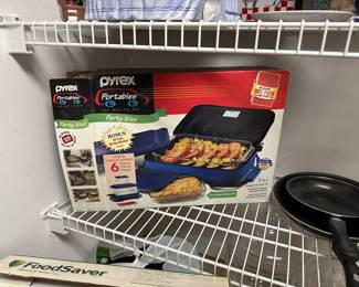 pyrex portable casserole 