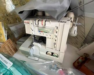 Serger sewing machine