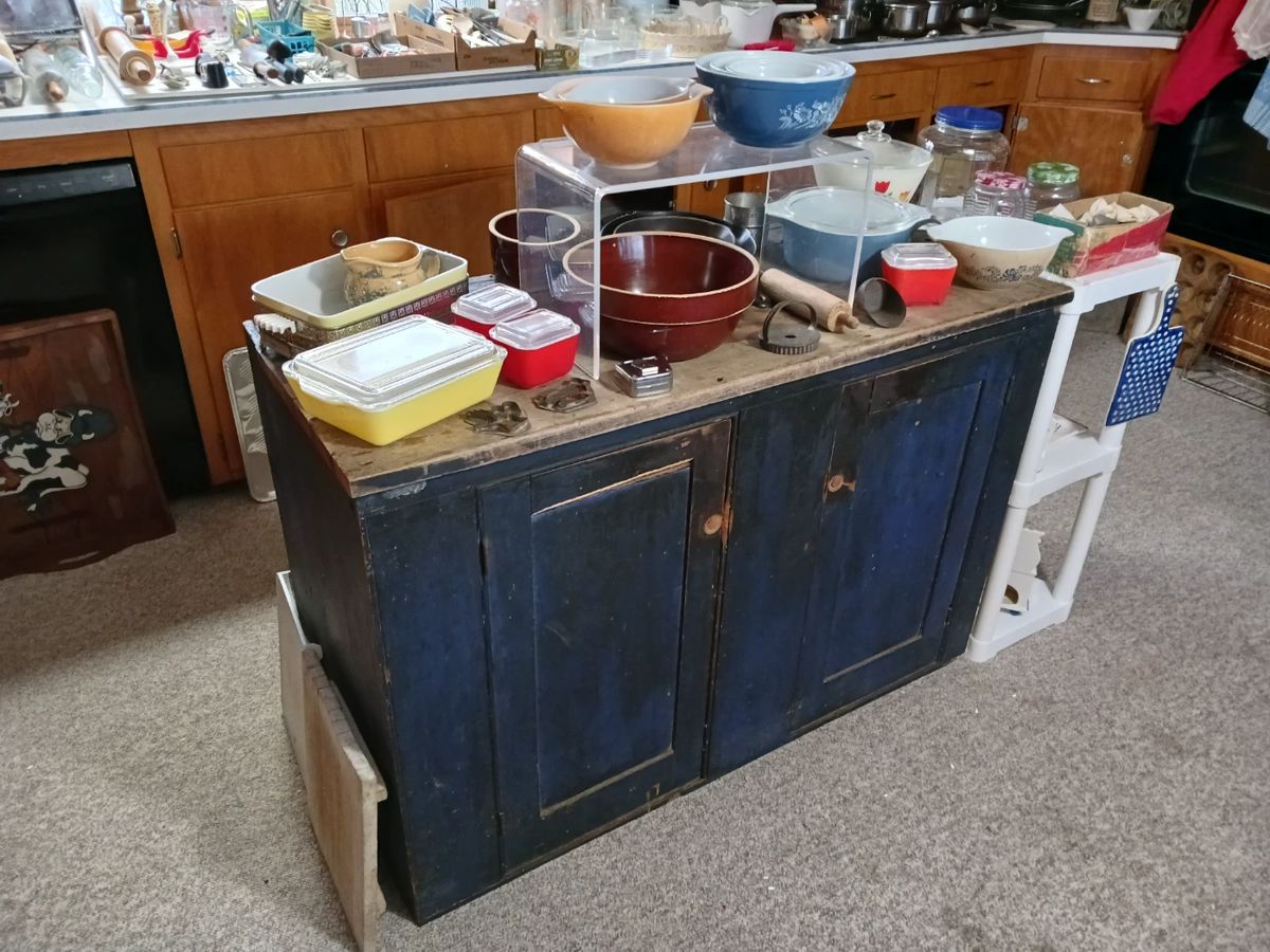 Nice Primitive Cupboard and Variety of Vintage Pyrex Dishes!