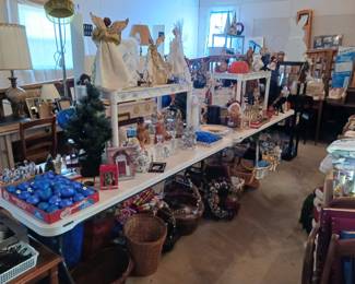Lots of Holiday Decor!
