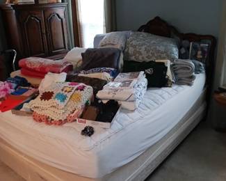 Queen Size Air Bed and Lots of Linens!