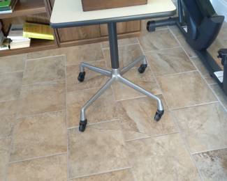 Rolling table
