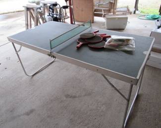 Retro Sharper Image mini ping pong table