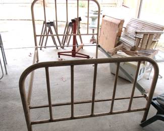 Vintage full size iron bed