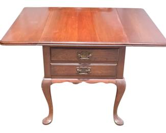 Pennsylvania House Queen Anne Style Drop Leaf Accent Table