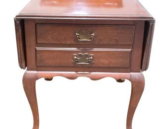 Pennsylvania House Queen Anne Style Drop Leaf Accent Table